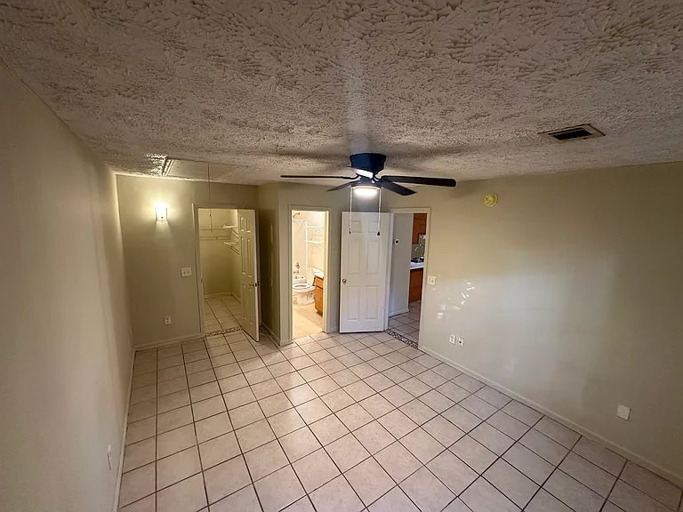 63 Lee Road 2060 — Photo 7