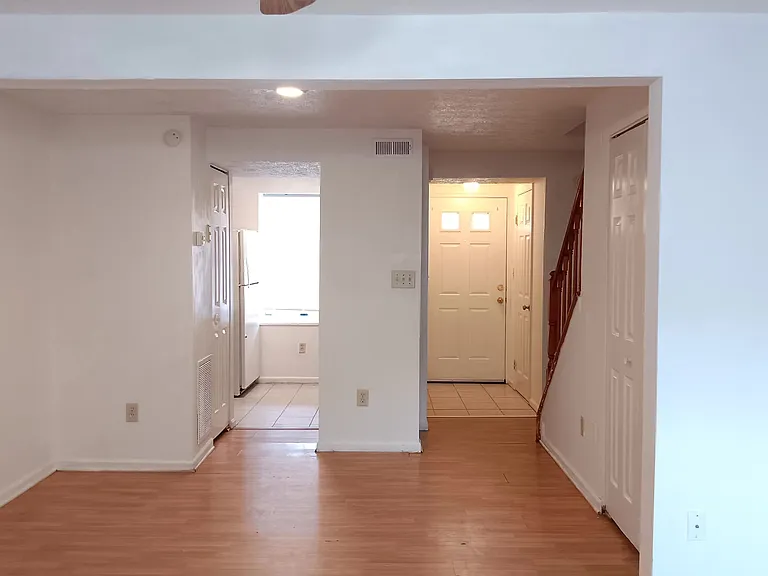 40 Lucinda Ct — Photo 5