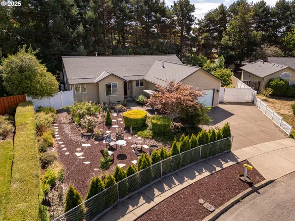 1108 N Hadley Rd, Newberg, OR 97132