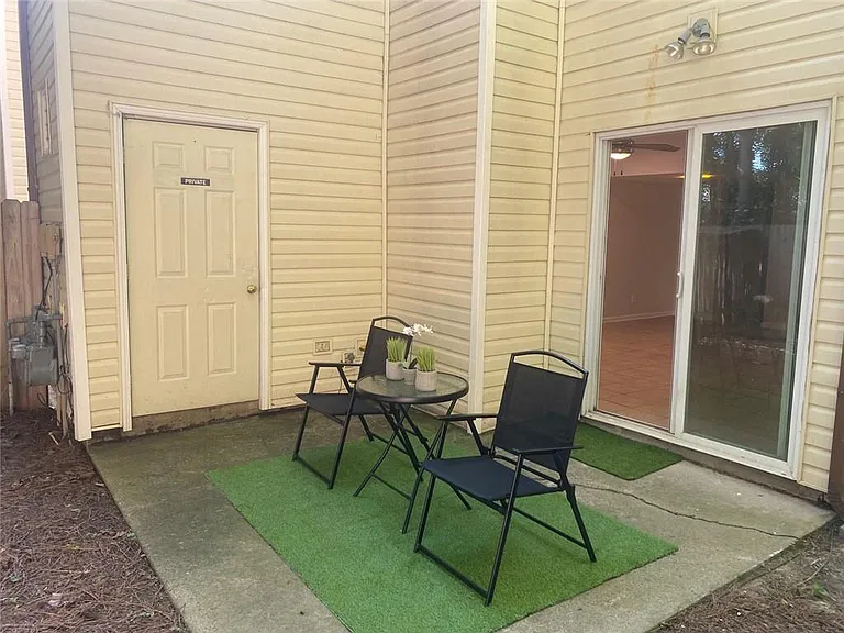 6368 Baker Ct — Photo 12
