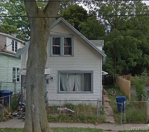 87 Peach St photo 1