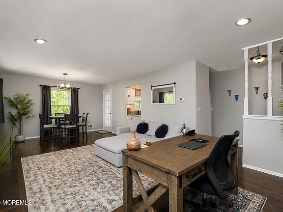 5th image of 711 Wellington Place