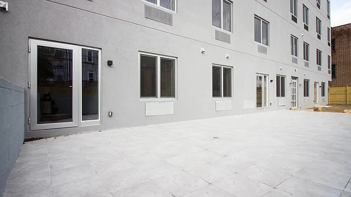 Rented by Nooklyn NYC LLC | media 13