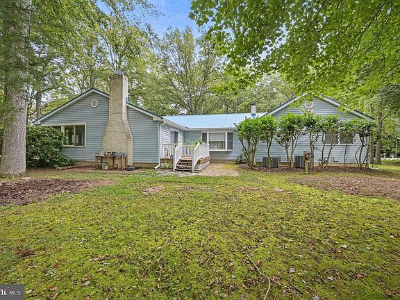 3rd image of 235 Carnoustie Rd