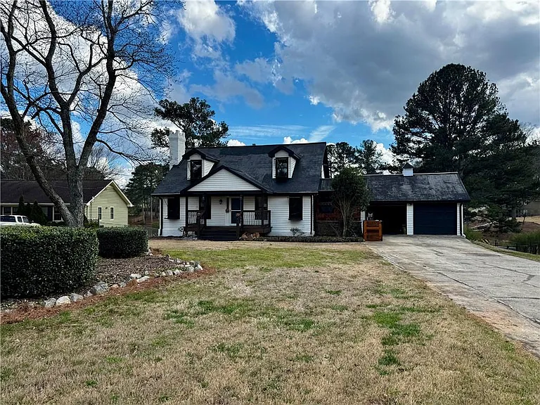 1709 Rangewood Dr SW — Photo 2