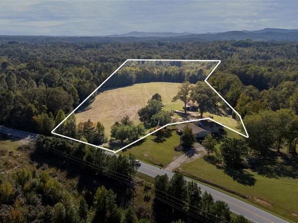 953 Pickett Post Rd #B, Walhalla, SC 29691