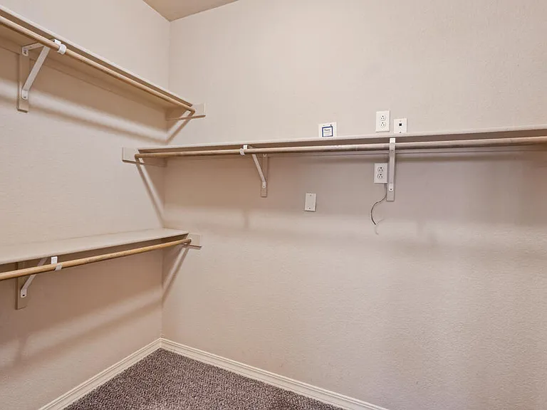 852 Lemington St — Photo 23
