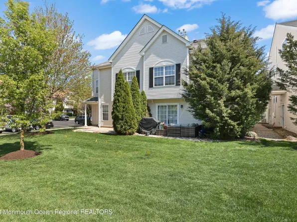 27 Saint Paul Court, Tinton Falls, NJ 07712
