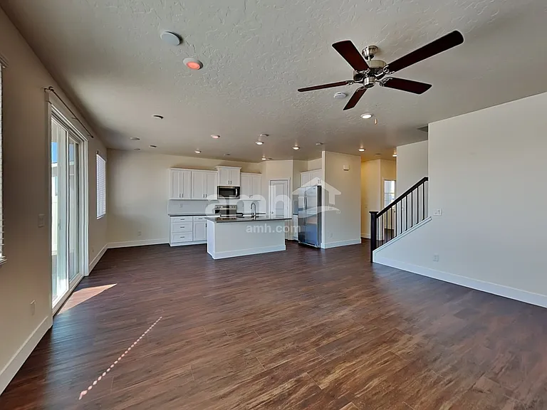 1389 E Ludlow Dr — Photo 5