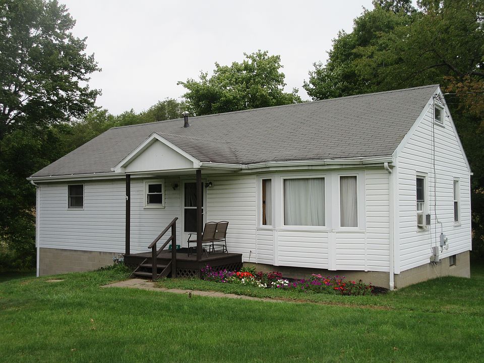 2nd image of 115 Hoffman Ln