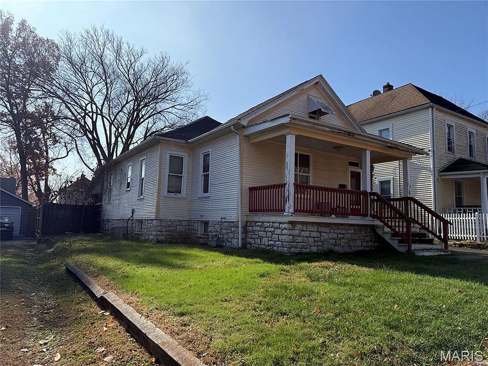 2nd image of 723 Linden St