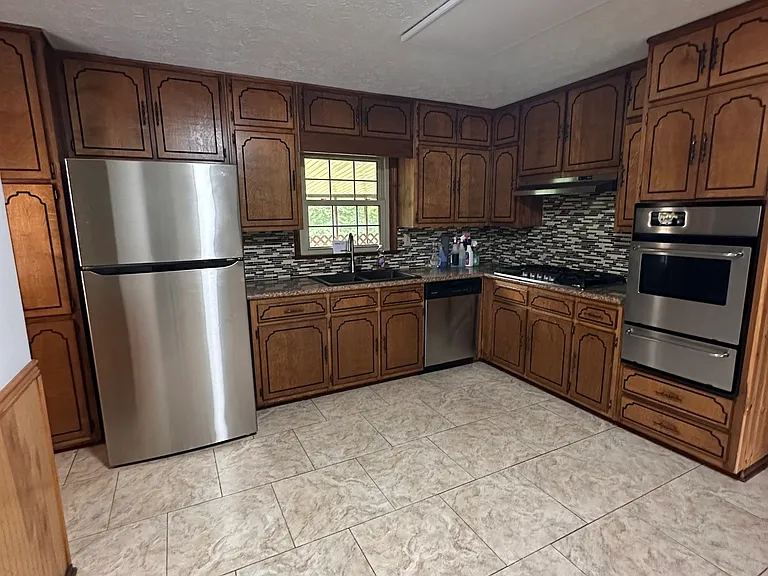 145 Redwood Cir — Photo 9