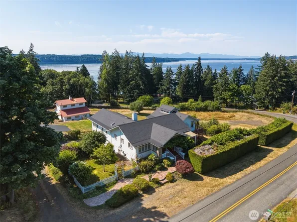 9931 Johnson Point Road NE, Olympia, WA 98516