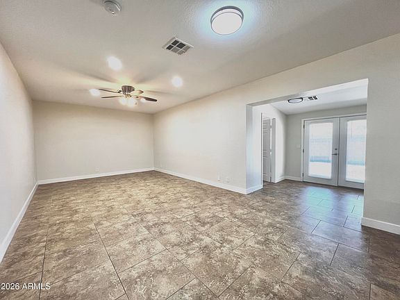4th image of 952 S ASHLAND --