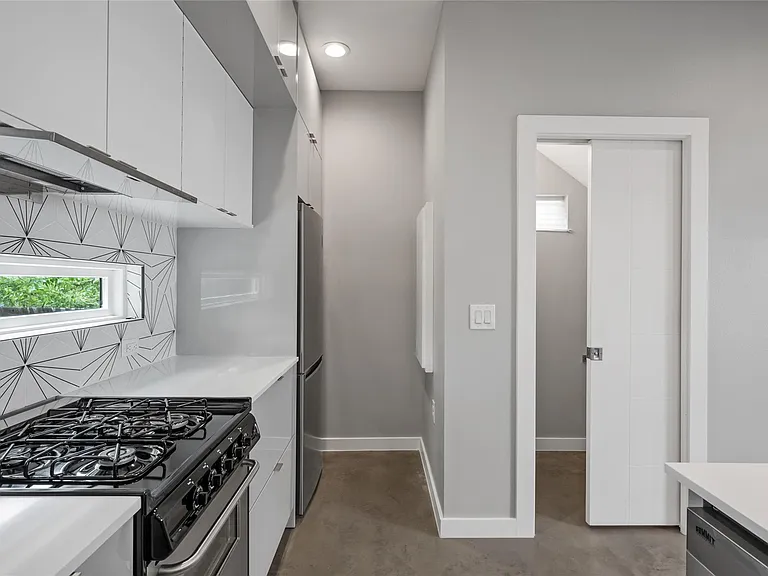 2108 Tillery St #16 — Photo 4