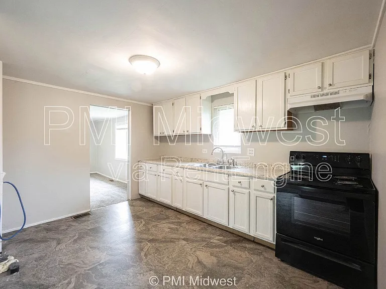 334 Ellis St — Photo 13