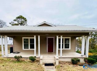 2100 Richardson St, Guntersville, AL 35976
