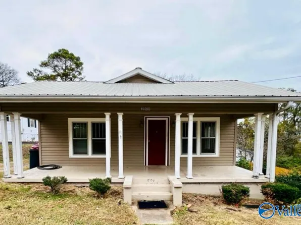 2100 Richardson St, Guntersville, AL 35976