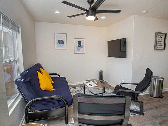 5th image of 241 Delmar St #2