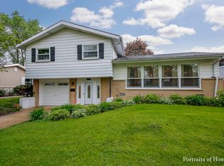 434 N 5th Ave, Des Plaines, IL 60016