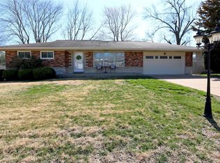 9132 Cordoba Ln, Saint Louis, MO 63126