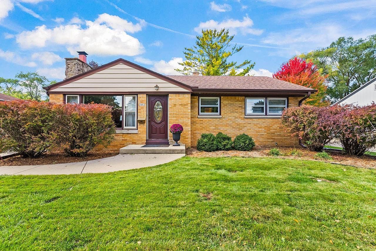 2883 South 94th STREET, West Allis, WI 53227 Zillow