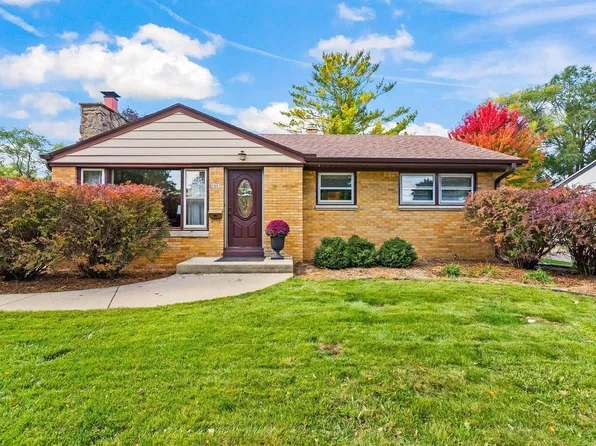 2883 South 94th STREET, West Allis, WI 53227