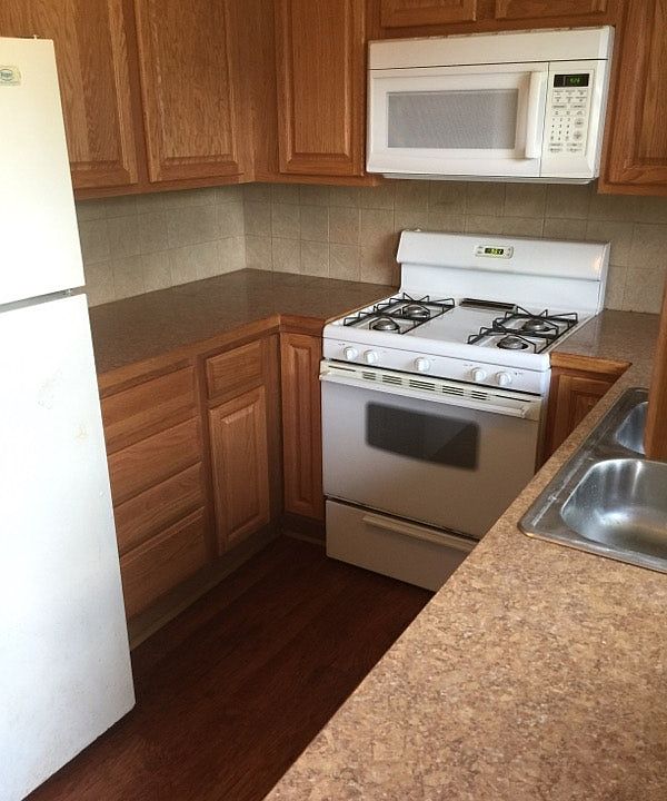 1st image of 1535 Redwood Ave