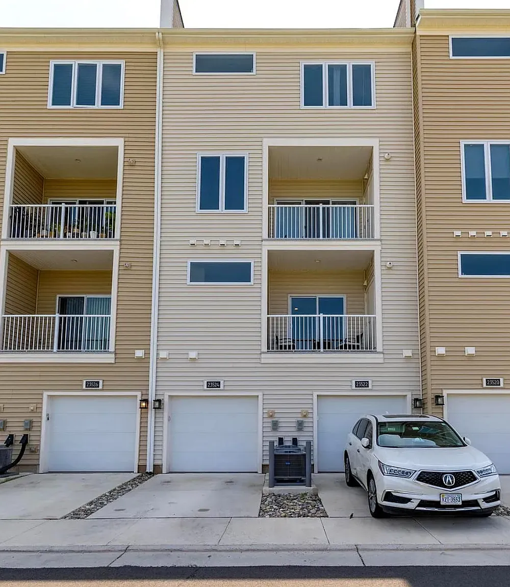 3 bed, 1700 sqft, $3,100 — Photo 3