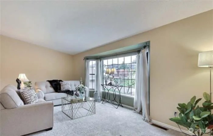 1912 8th Street Ct SW — Photo 3