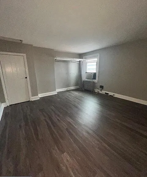 131 W Miner St — Photo 8