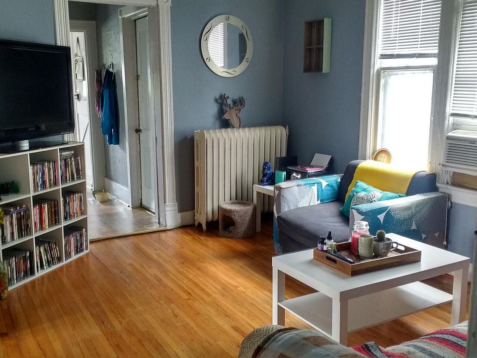 1st image of 1723 Selby Ave #2
