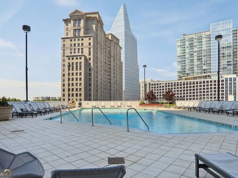 3324 Peachtree Rd NE #915 — Photo 7