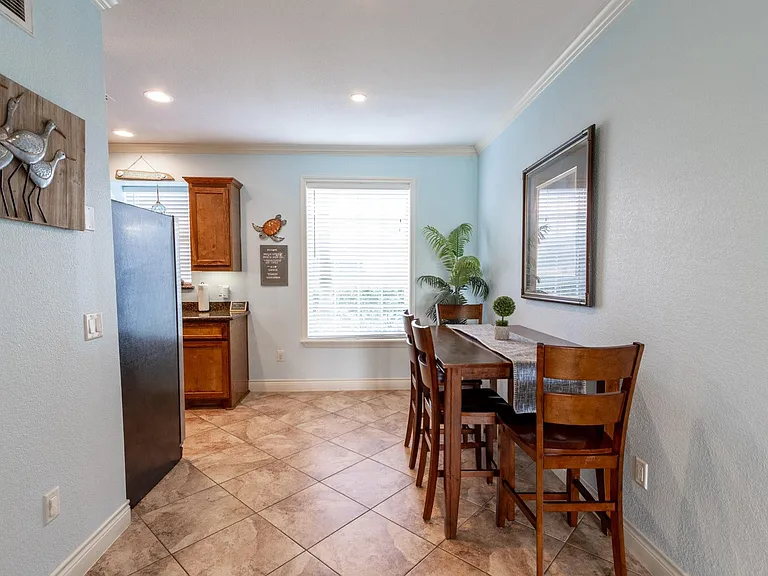 7000 Seawall Blvd #114 — Photo 2