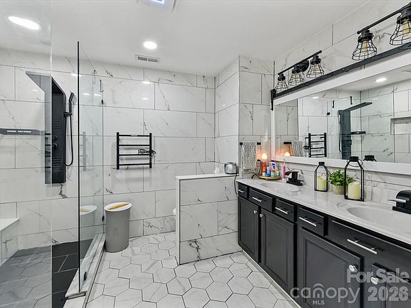 3rd image of 1033 Blue Stream Ln