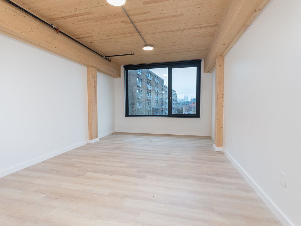 1st image of 17 E Lenox St #403