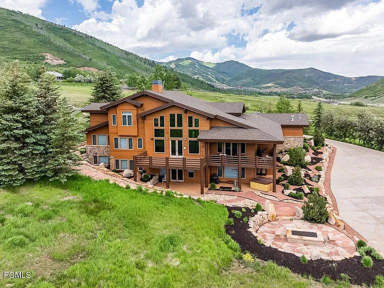 2600 Meadows Dr — Photo 37