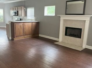8 Pine Way, Conroe, TX 77304