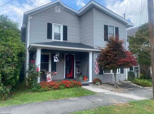 210 Jameson Ave, Parsons, WV