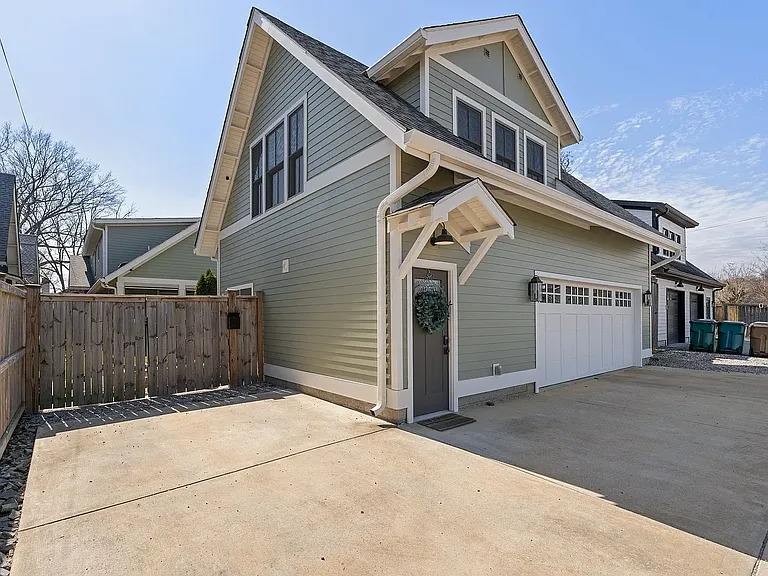 920 Lawrence Ave #B — Photo 25