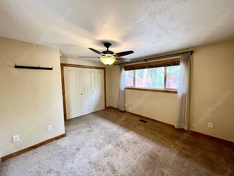 61121 Echo Hollow Rd — Photo 12