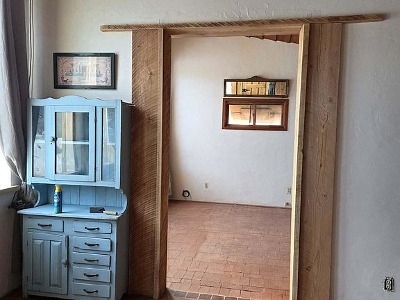 4th image of 6 N Star Rd