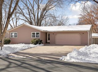 1186 Quincy St, Shakopee, MN 55379