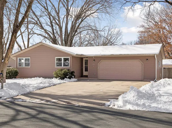 1186 Quincy St, Shakopee, MN 55379