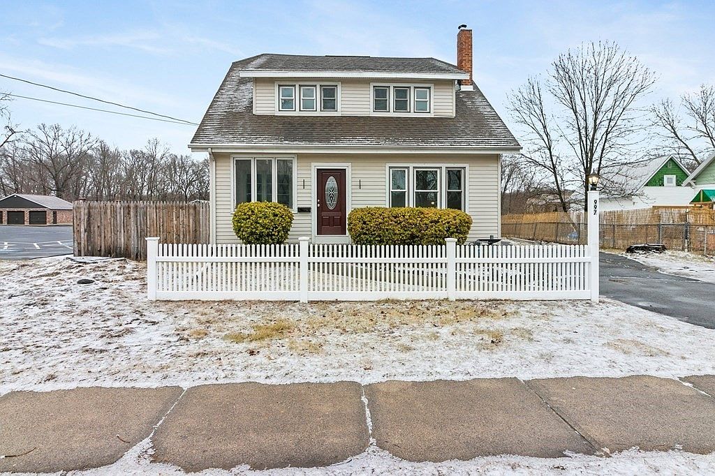997 Main St, Agawam, MA 01001 Zillow