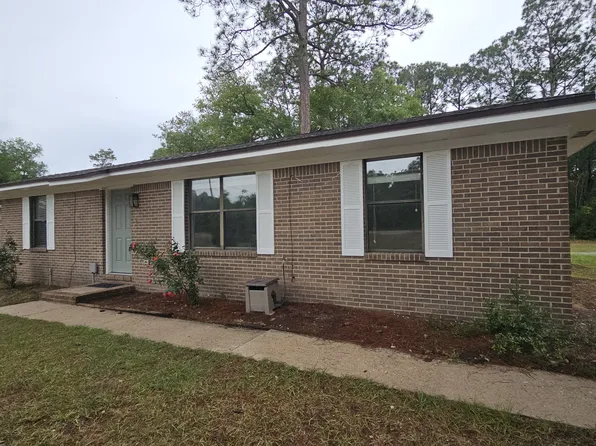 1952 County Highway 3280, Freeport, FL 32439