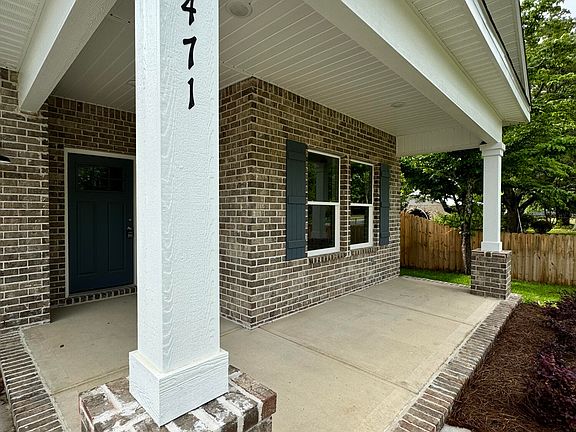 3rd image of 1471 Cypress St