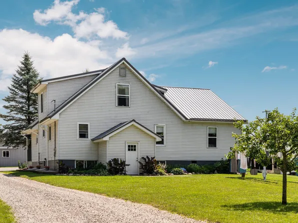 12500 170th Ave, Leroy, MI 49655