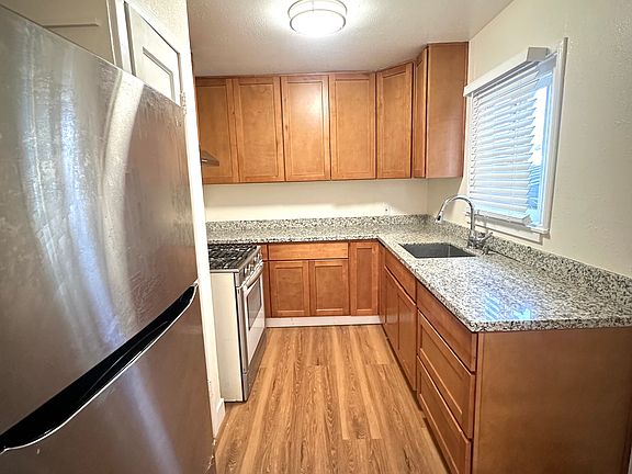 3rd image of 340 Key Blvd #340