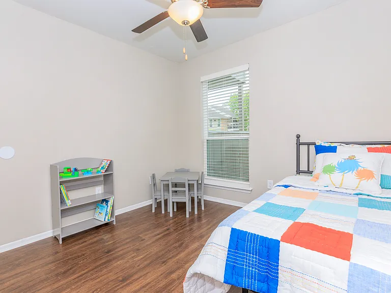 2 Bed/1Bath second bedroom
